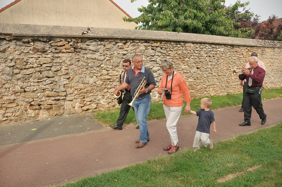 Maison de Quartier Champs Elysees Evry - Repas de Quartier en Musique 061.jpg